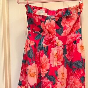 Beautiful flowered maxi -Perfect for weddings!
